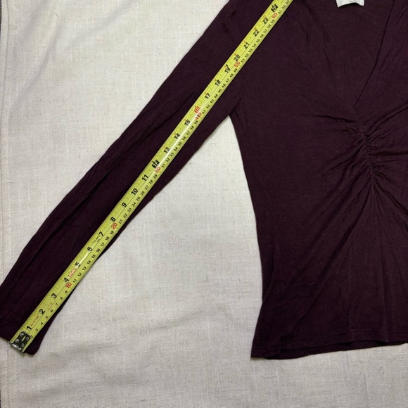 Babaton Womens Small Wool Rayon Blend Purple Ruched Long Sleeve T-Shirt Stretch - Picture 7 of 8